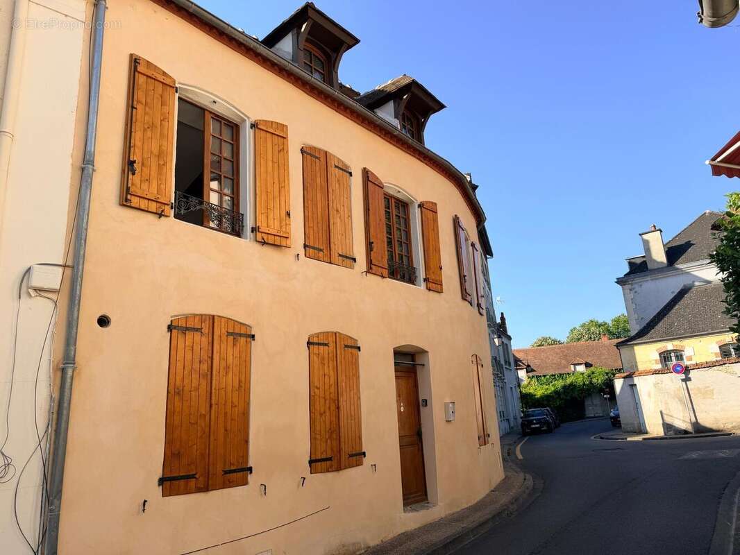 Appartement 111 m² à Vichy  - photo 2