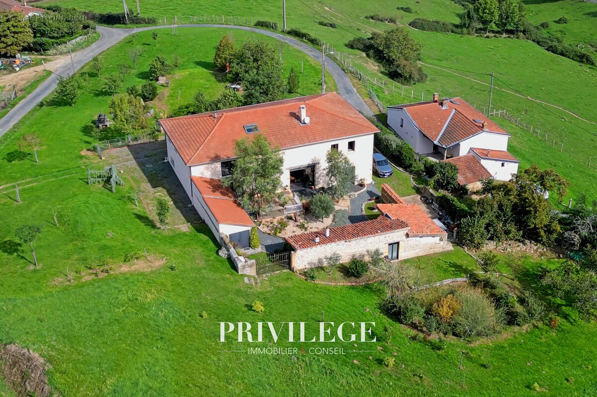Maison à LENTILLY