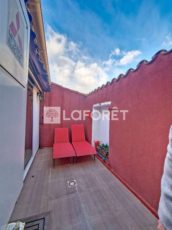 Maison à PEZILLA-LA-RIVIERE