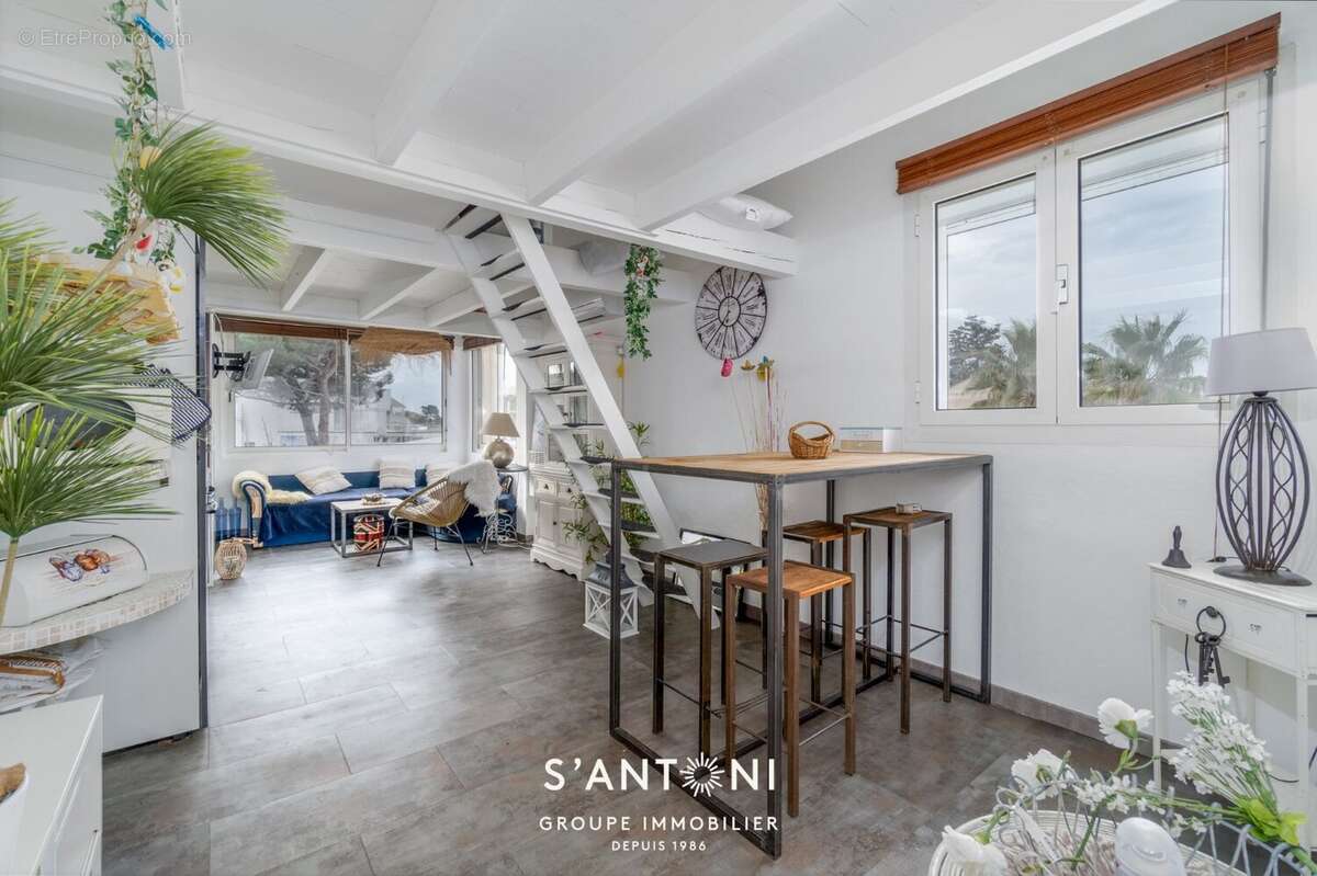 Appartement à VIAS