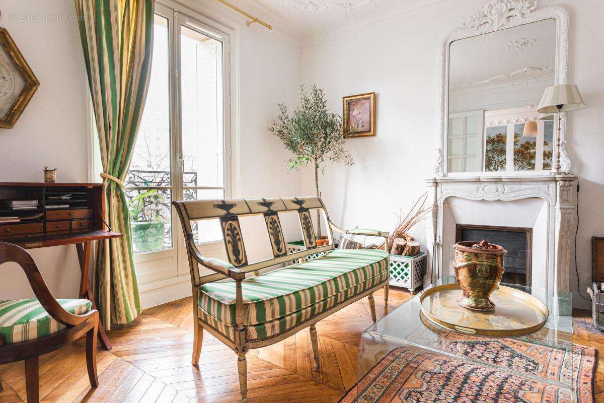 Appartement à PARIS-15E