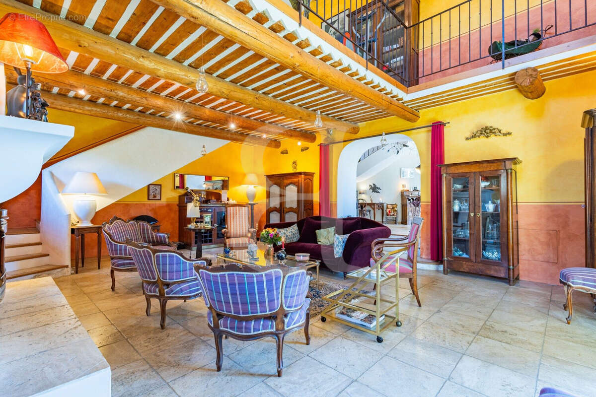Maison à VAISON-LA-ROMAINE
