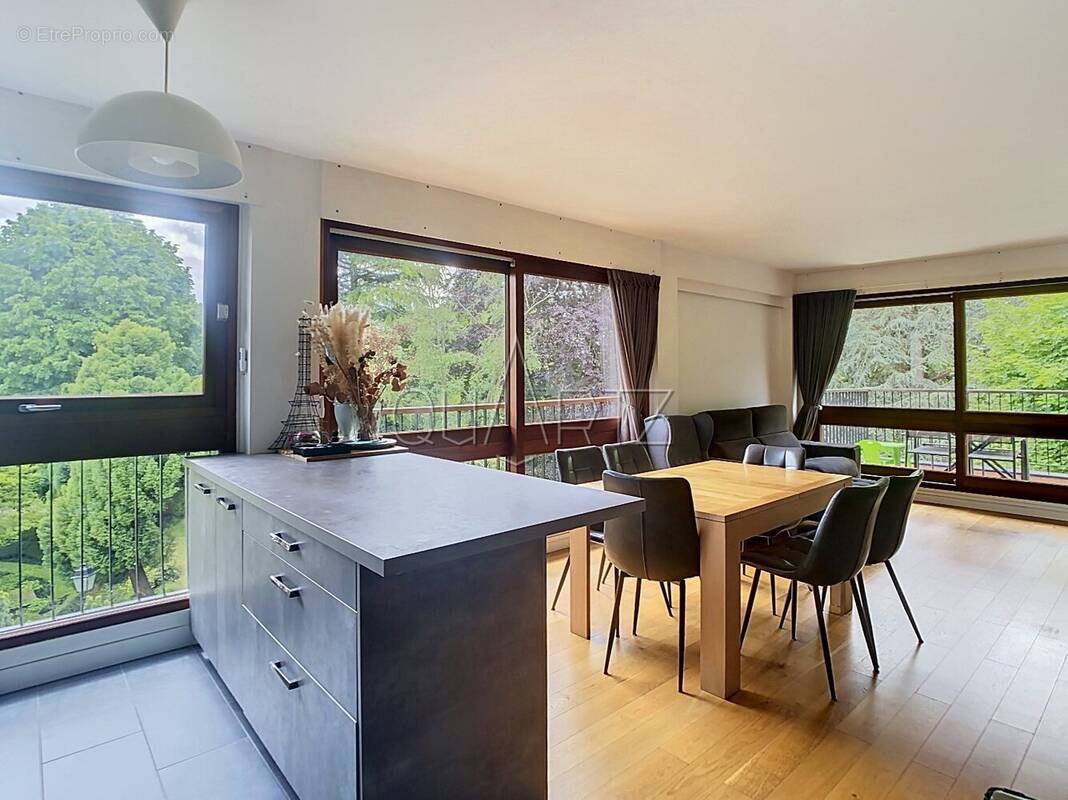 Appartement à LE CHESNAY