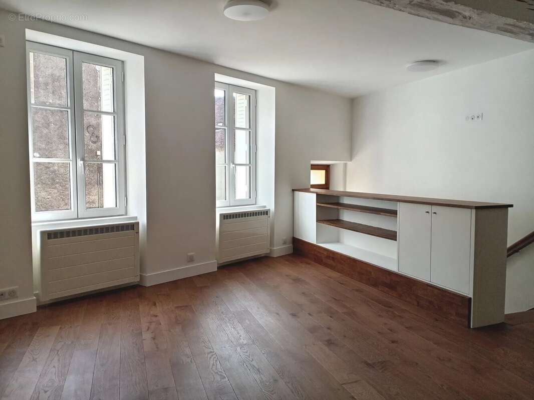 Maison à MAGNAC-LAVAL