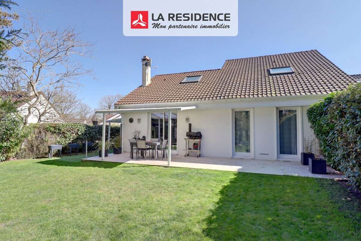 Maison à VERNEUIL-SUR-SEINE