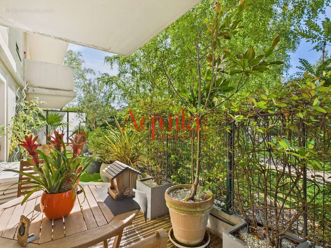 Appartement à MEYZIEU