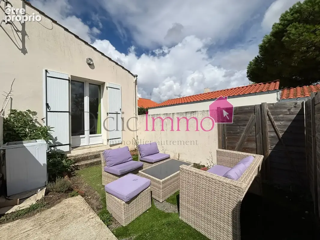 COMMEQUIERS - centre ville - Maison composée de deux logements - photo 13