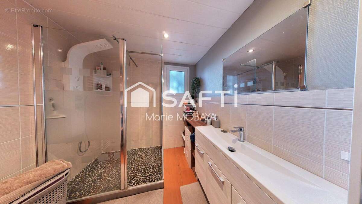 Photo 8 - Maison à LA LANDE-DE-FRONSAC