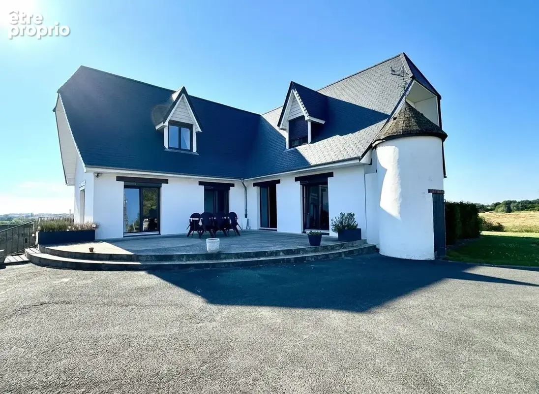 Maison à BOUE
