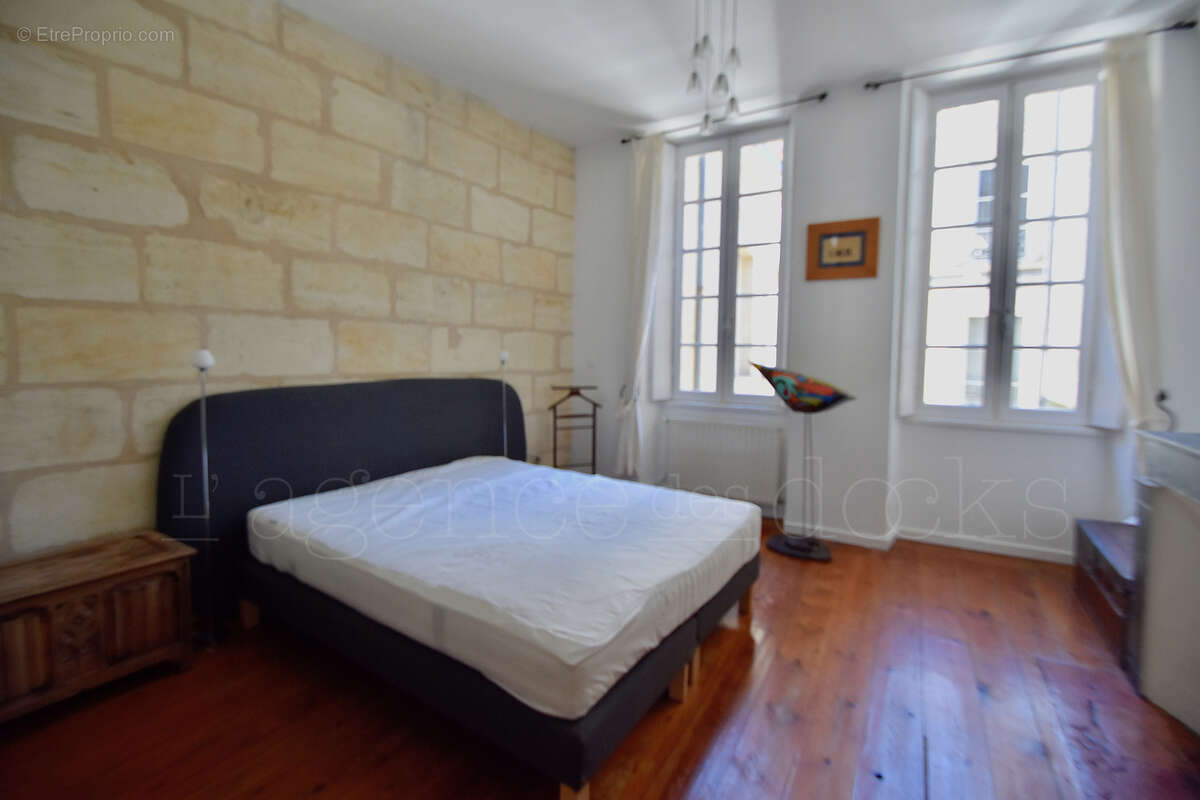 Bordeaux quartier cheverus / pey berland - grand duplex de charme 118m2 avec terrasse  23m2 - au calme - photo 11