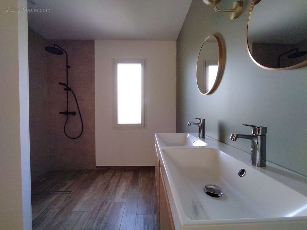 Maison à SAINTE-FLORENCE