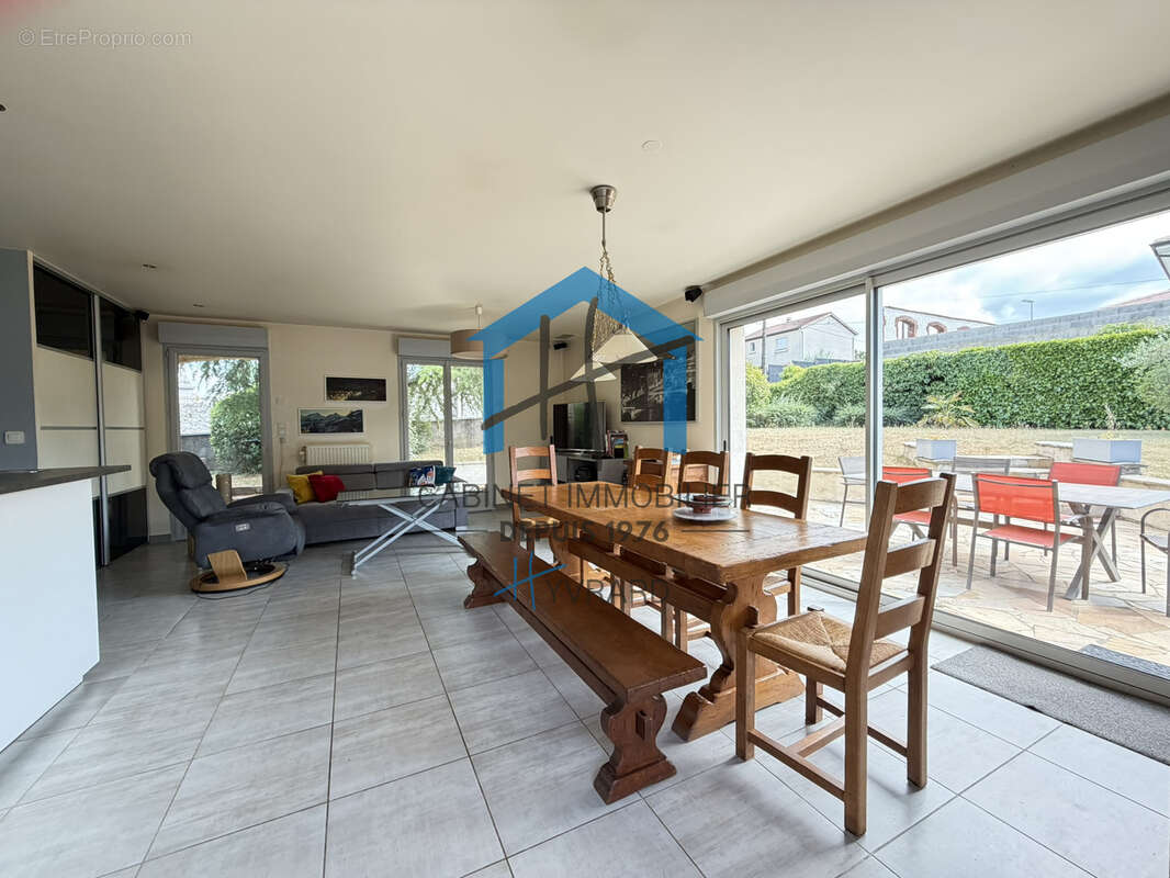 Villa de plain-pied de 96.17 m2 avec garage et terrain de 800 m2 - photo 4