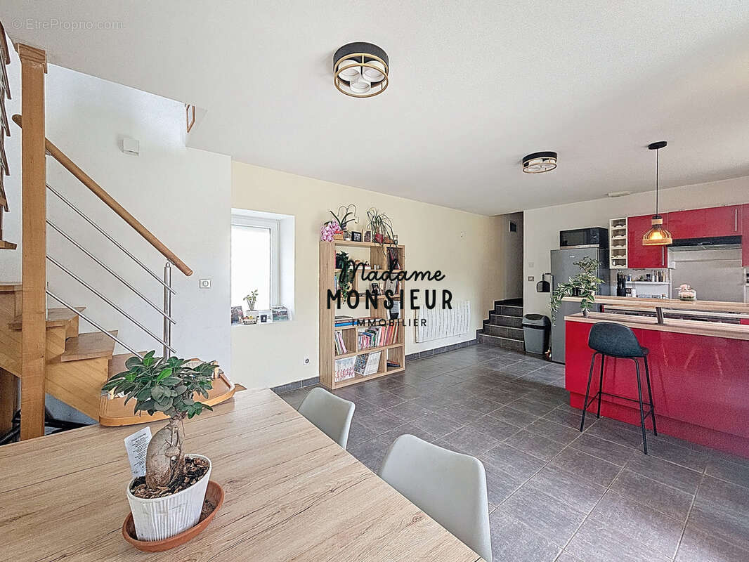 Maison à SAINT-SAVIN