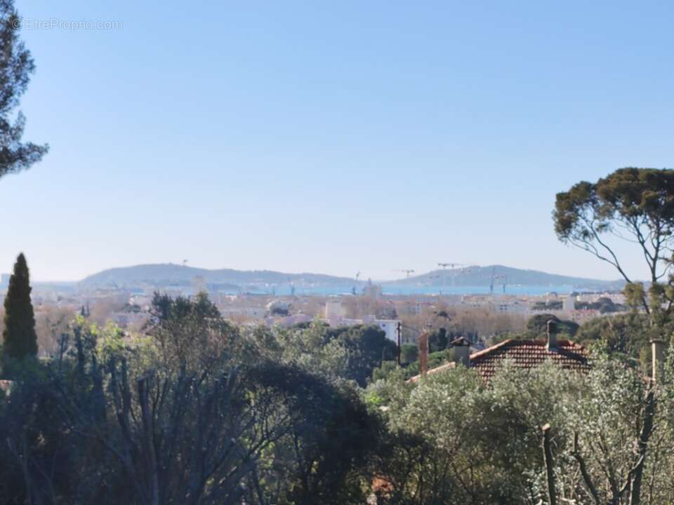 Terrain à TOULON