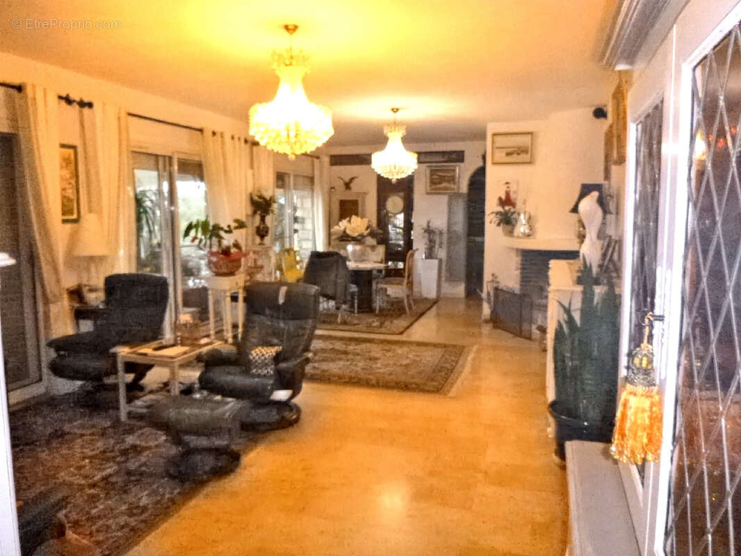 Maison à PORT-SAINT-LOUIS-DU-RHONE