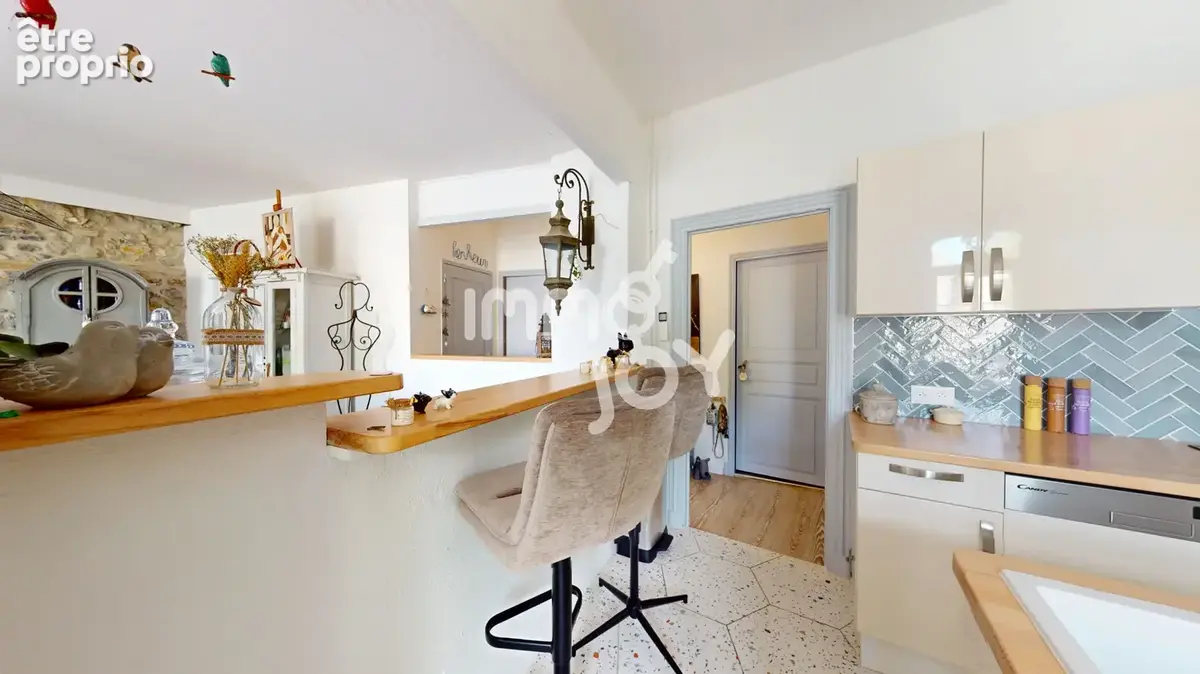 NARBONNE  Appartement T2bis de 77m2  avec vue sur la robine   À 5mns à pied du centre ville. - photo 6