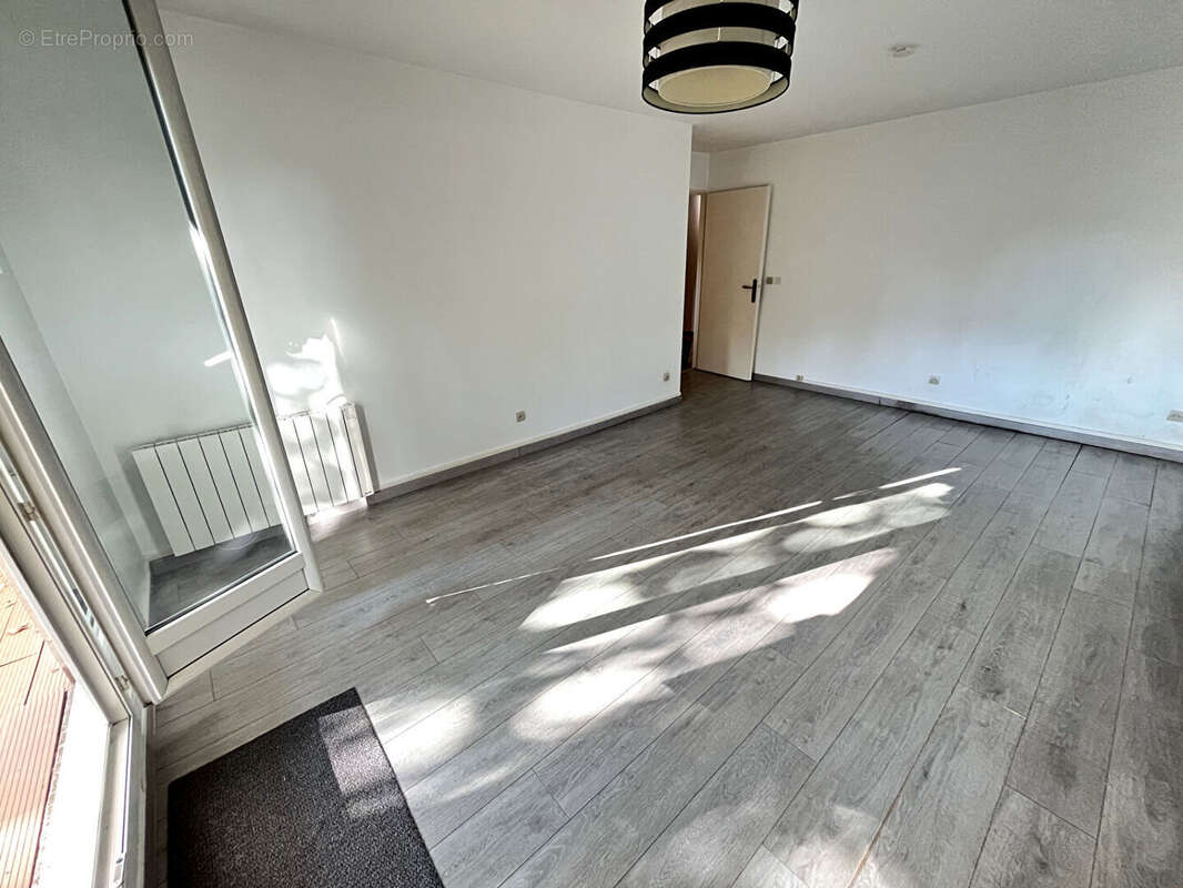 Appartement à MONTIGNY-LE-BRETONNEUX