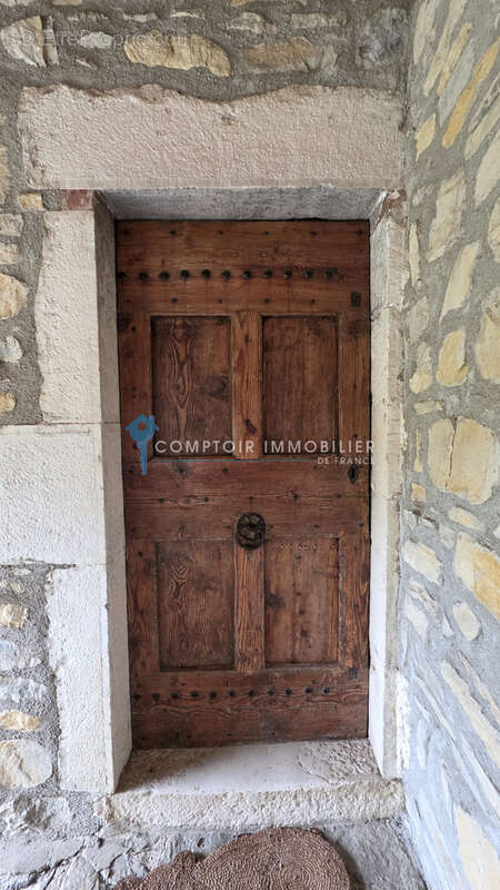 Maison à GROSPIERRES