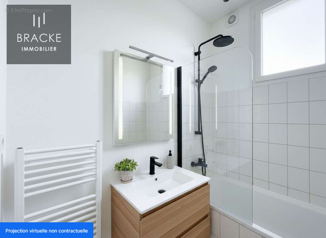 Appartement à COURBEVOIE