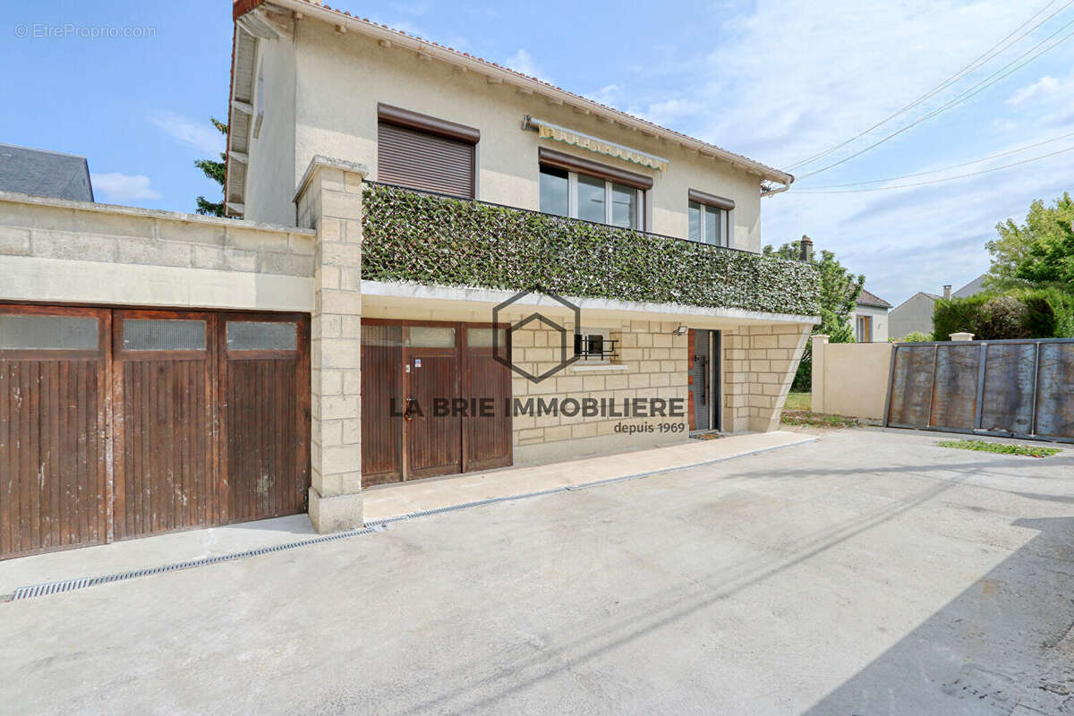 Maison à VILLECRESNES