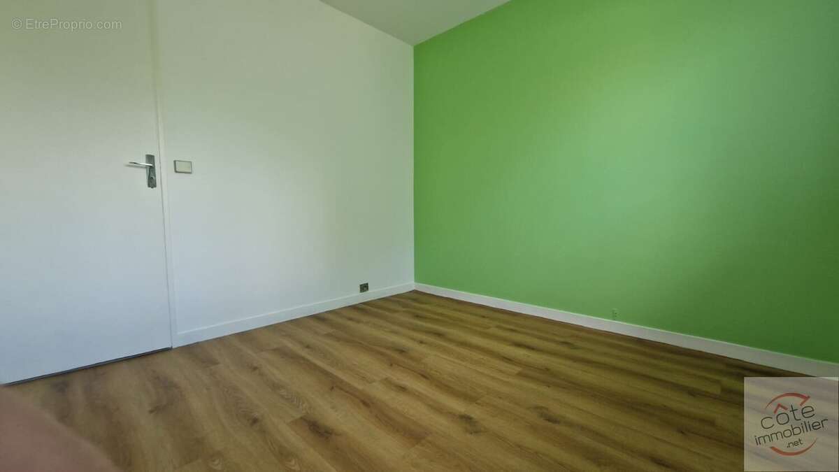 Maison à LES GRANGES-LE-ROI