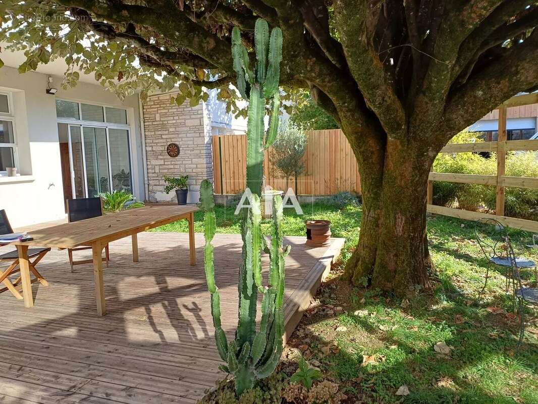 Appartement à RUELLE-SUR-TOUVRE