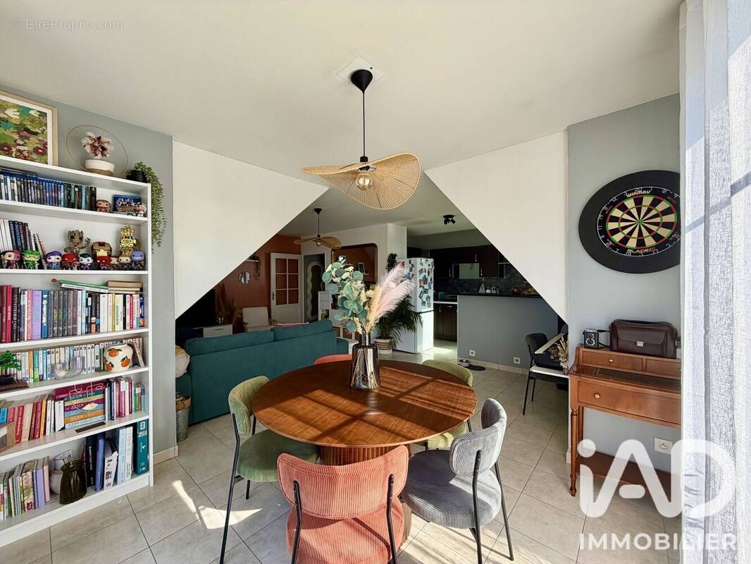 Photo 1 - Appartement à LA VILLE-AUX-DAMES