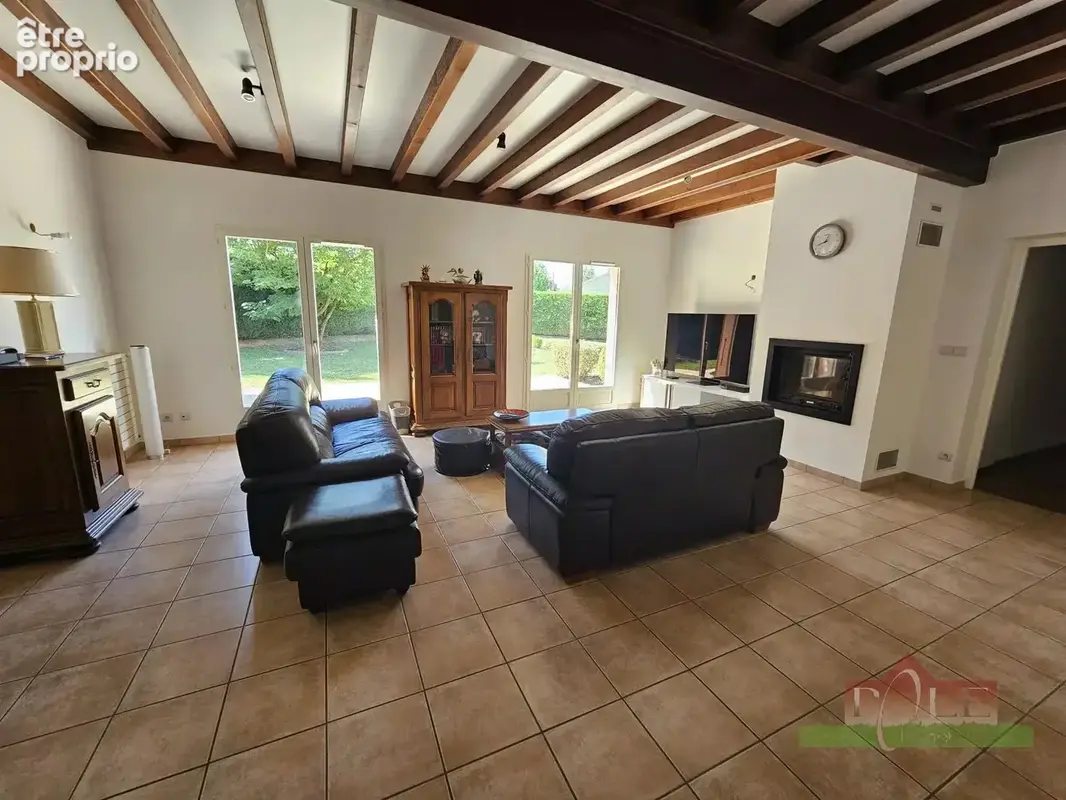 SAINT JUST CHALEYSSIN, Magnifique Villa T4 de 135 m² avec terrain de 1500 m². - photo 8