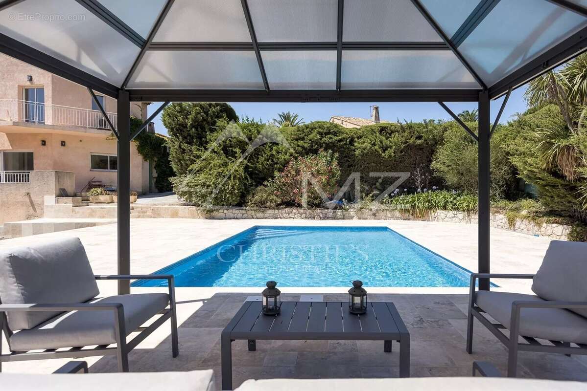 Hauteurs de Cannes - Élégante propriété familiale rénovée avec piscine - photo 10