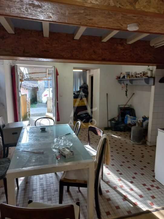 Maison à ESTANG