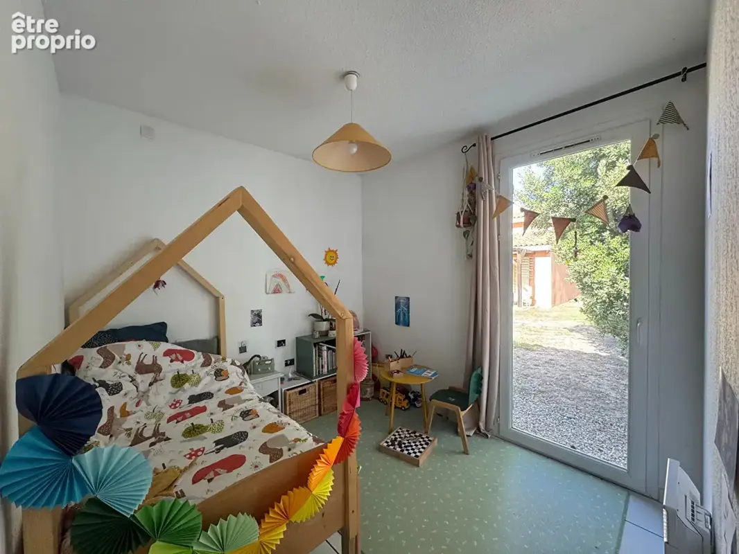 Jolie petite maison T3 de plain pied déjà louée avec terrasse et parking - photo 4