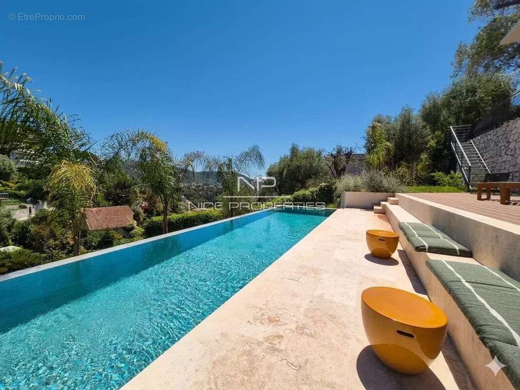 Nice Gairaut,  belle villa niçoise rénovée, piscine et garages - photo 3