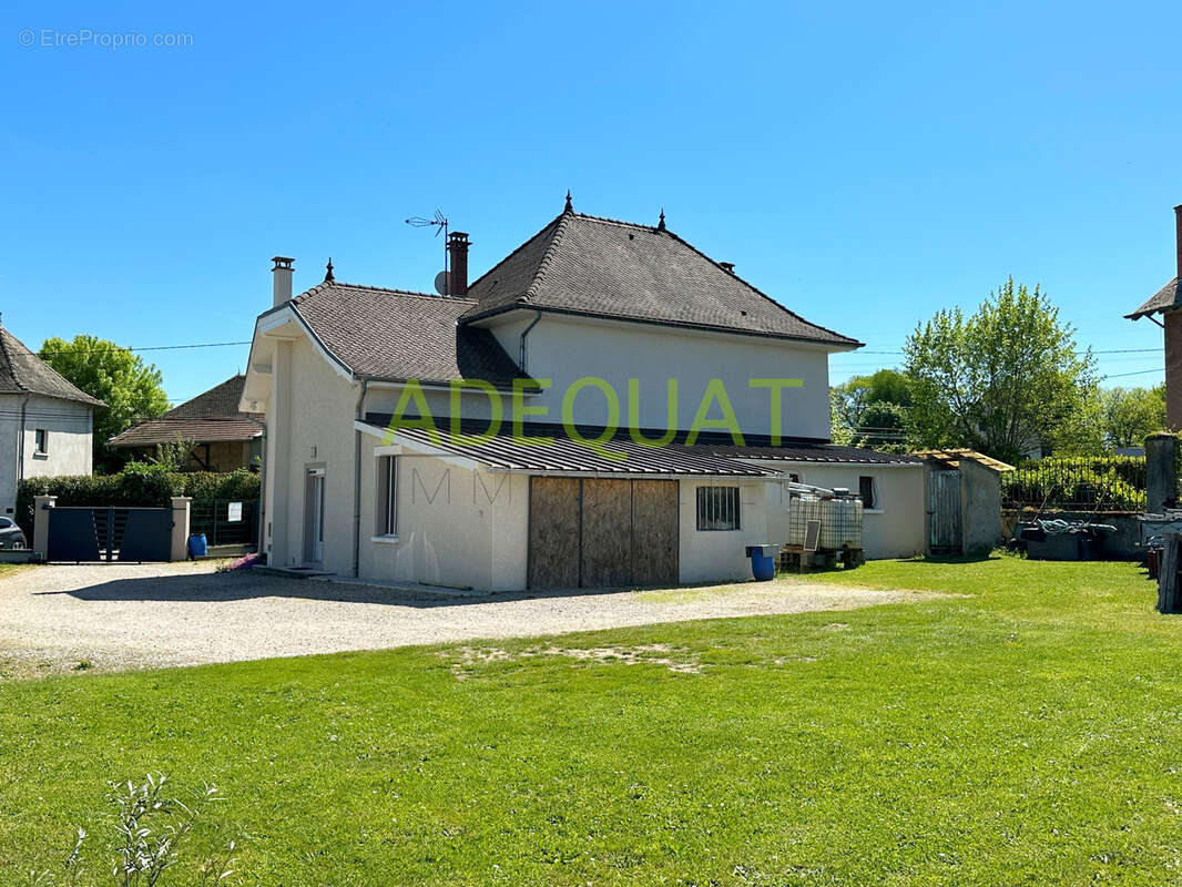 Maison à FAVERGES-DE-LA-TOUR