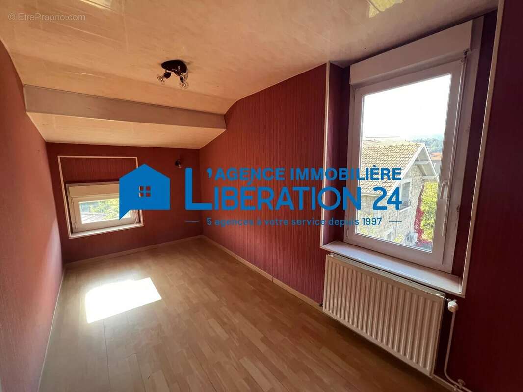 Appartement à UNIEUX