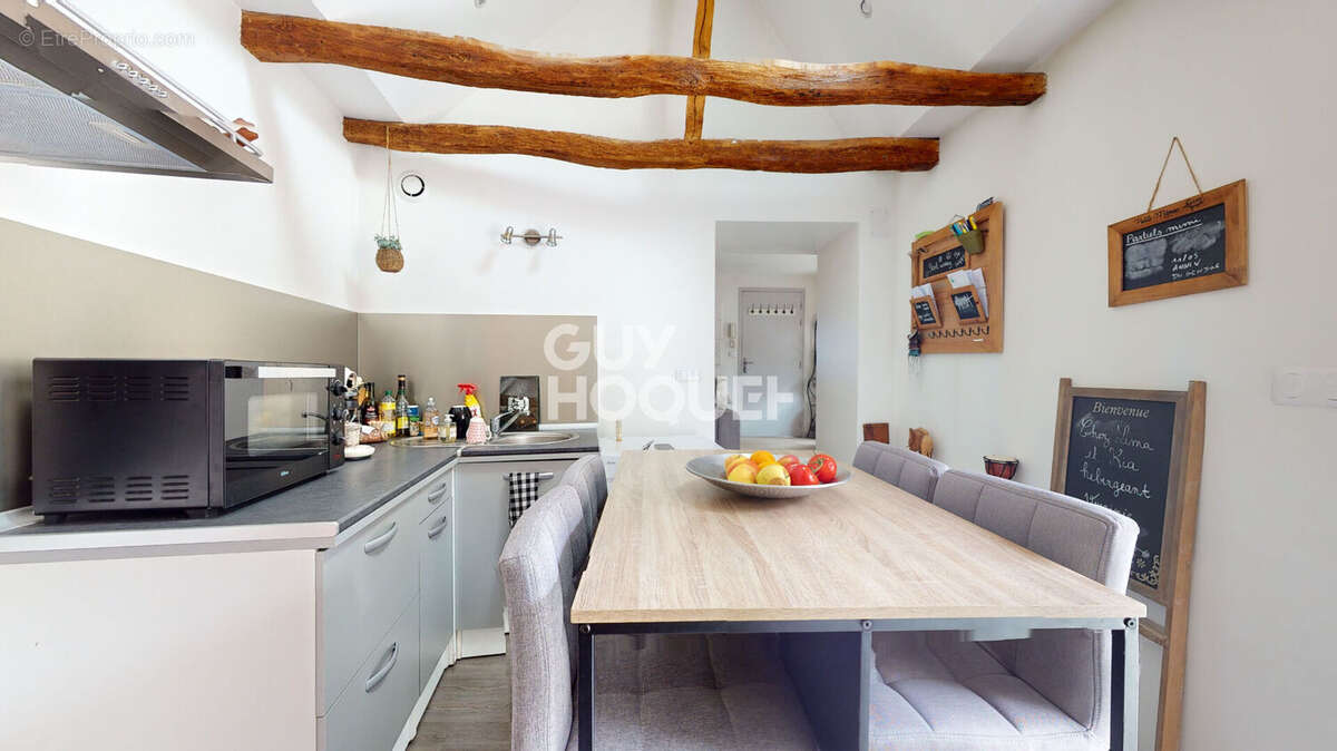 Appartement à LUYNES