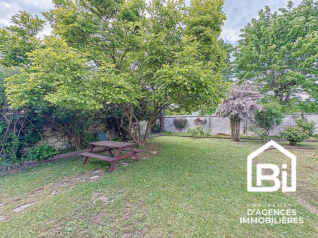 Maison à SAINT-MARTIN-DE-FONTENAY