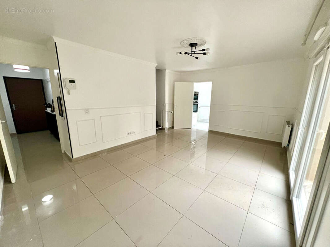 Maison à MONTIGNY-LES-CORMEILLES