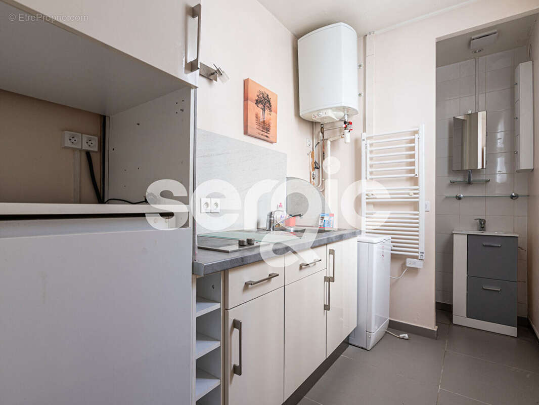 Appartement à PARIS-14E