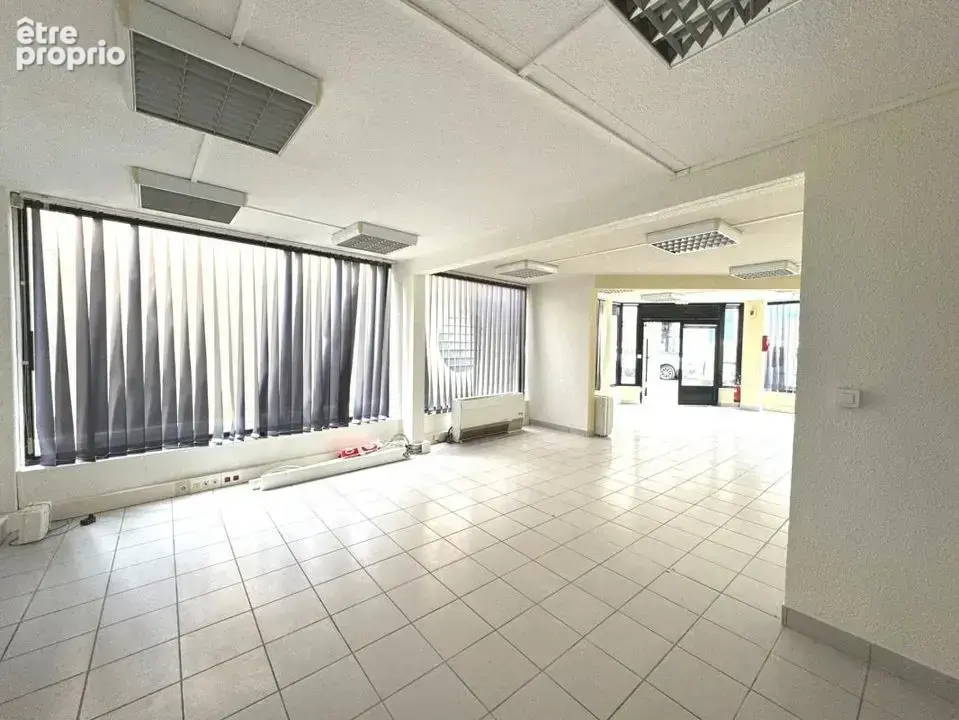 Commerce 75 m² à vendre à Romans-Sur-Isere (26100) - photo 4