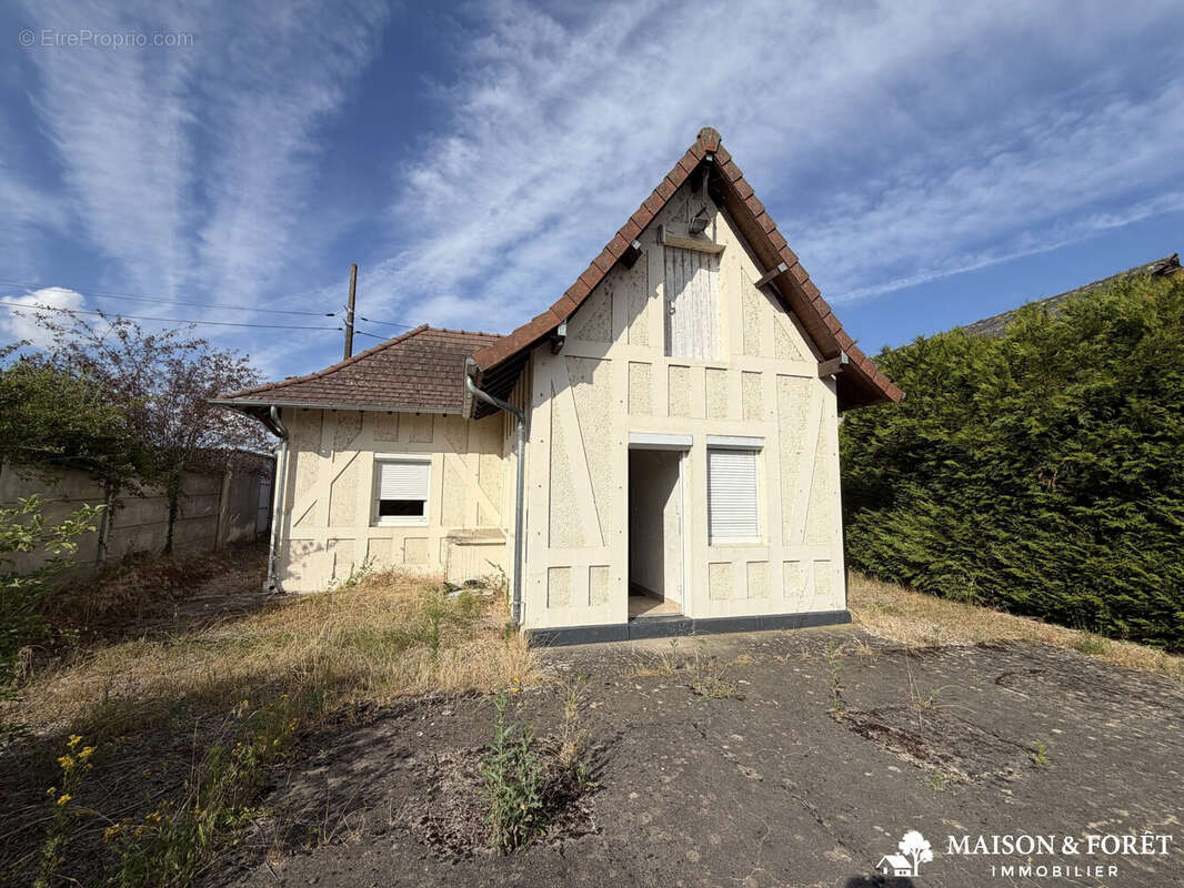 Commerce 5450 m² à Briare  - photo 7