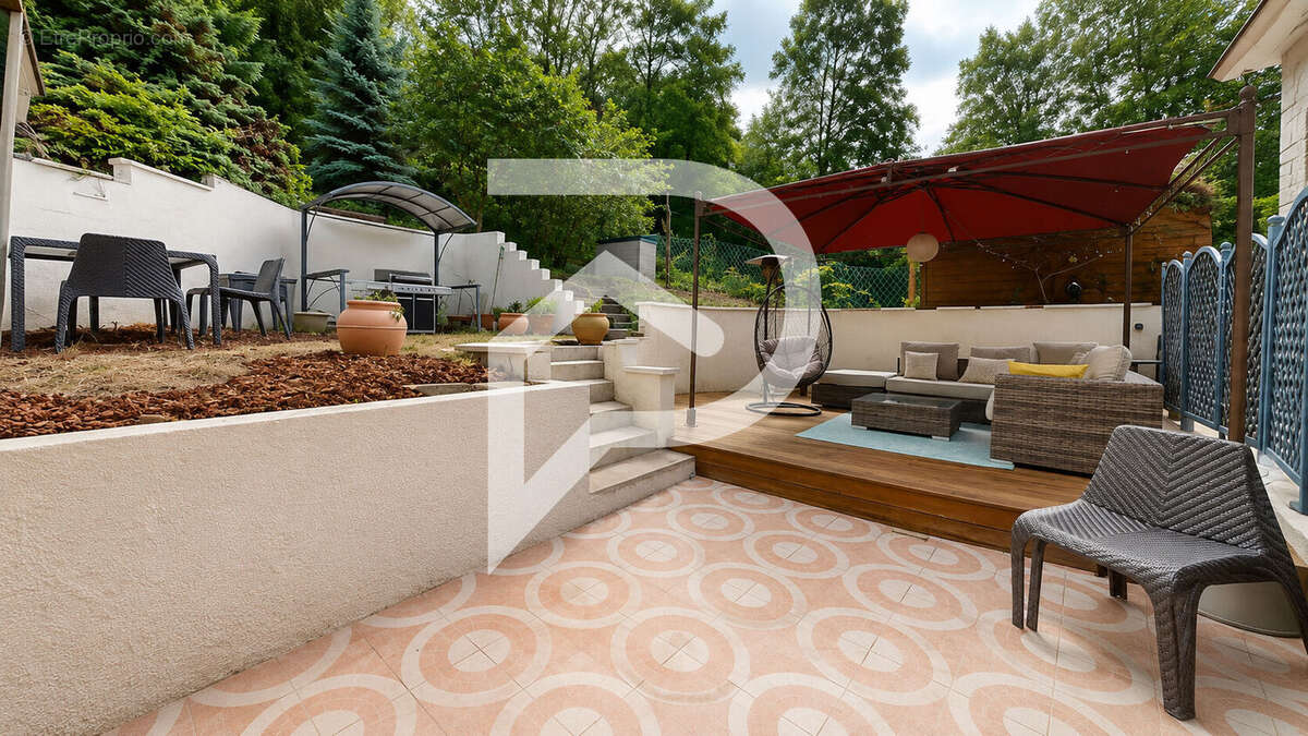 Maison à VAUX-SUR-SEINE