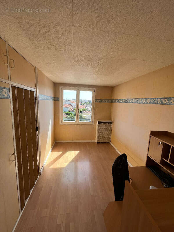 Appartement à LE BLANC-MESNIL