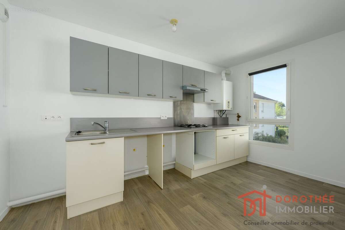 Appartement 59 m² à Santeny  - photo 6