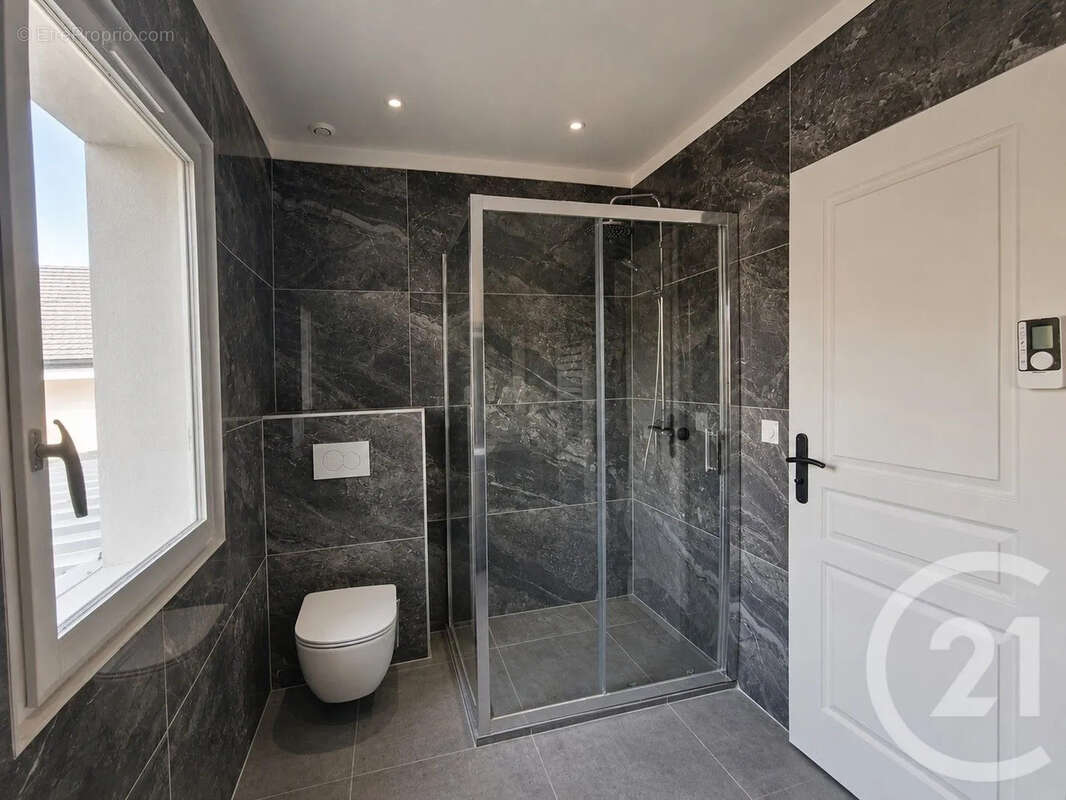 Maison 115 m² à Saint-Maur-Des-Fosses  - photo 16