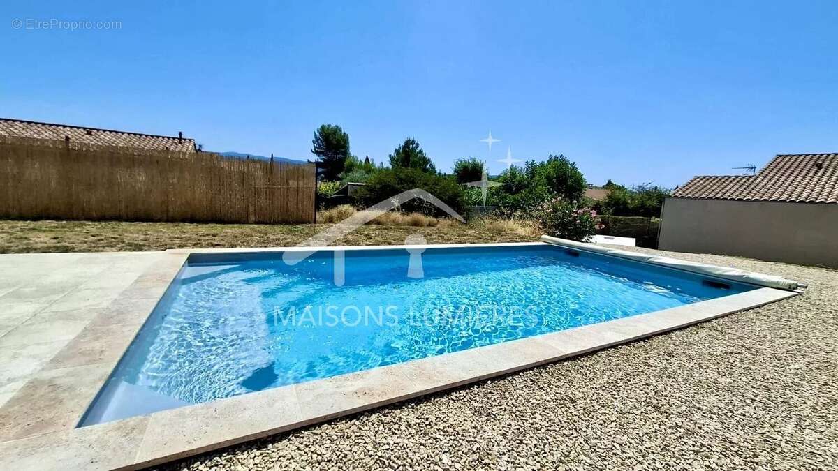 Maison moderne de plain-pied avec jardin, piscine et garage - Gargas - 479 000€ - photo 16