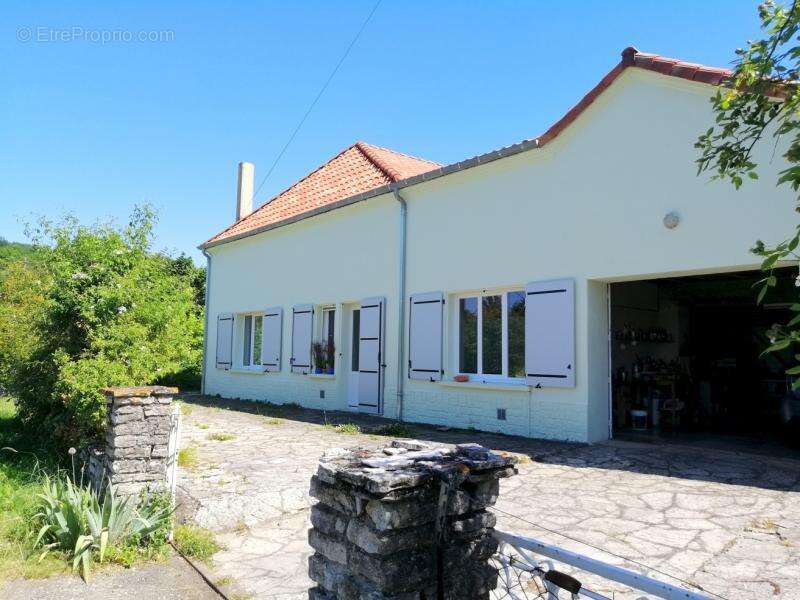 Maison à SAINTE-LIVRADE-SUR-LOT