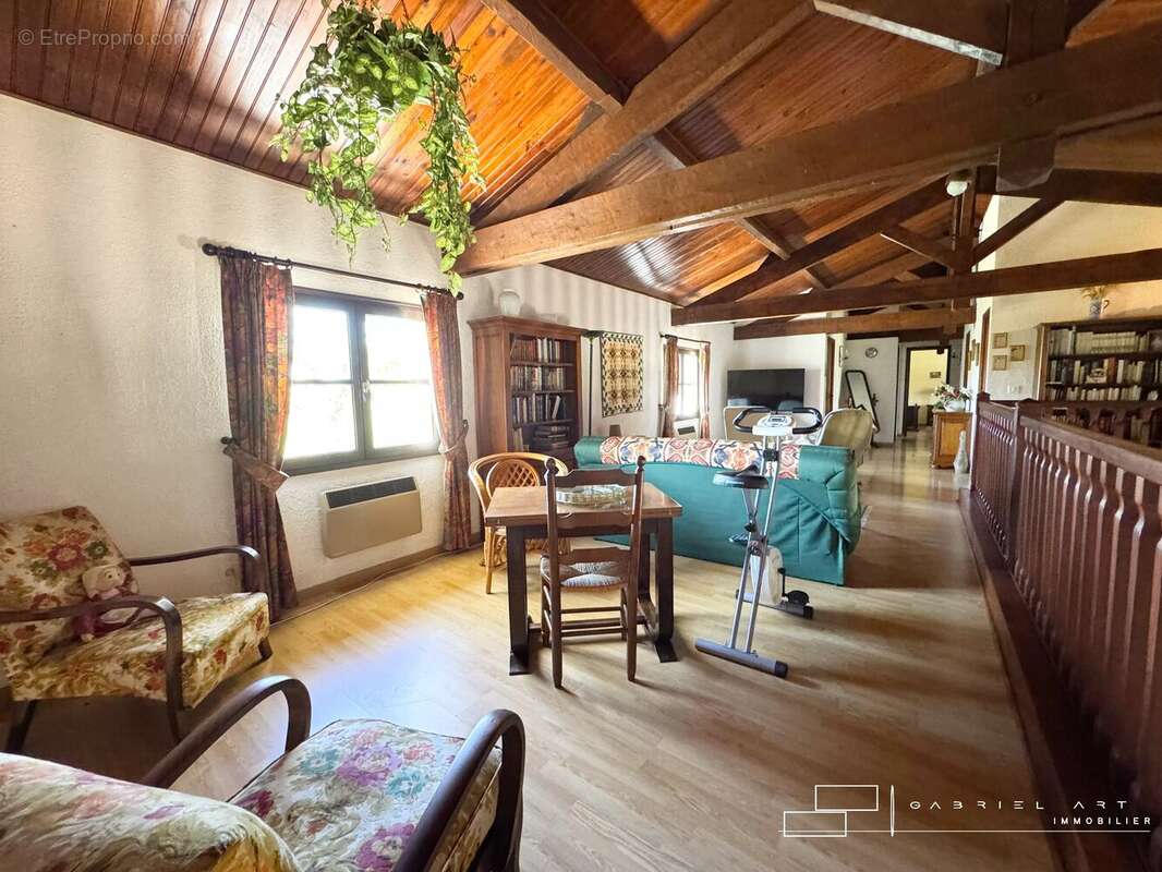 Maison à LASSEUBE-PROPRE