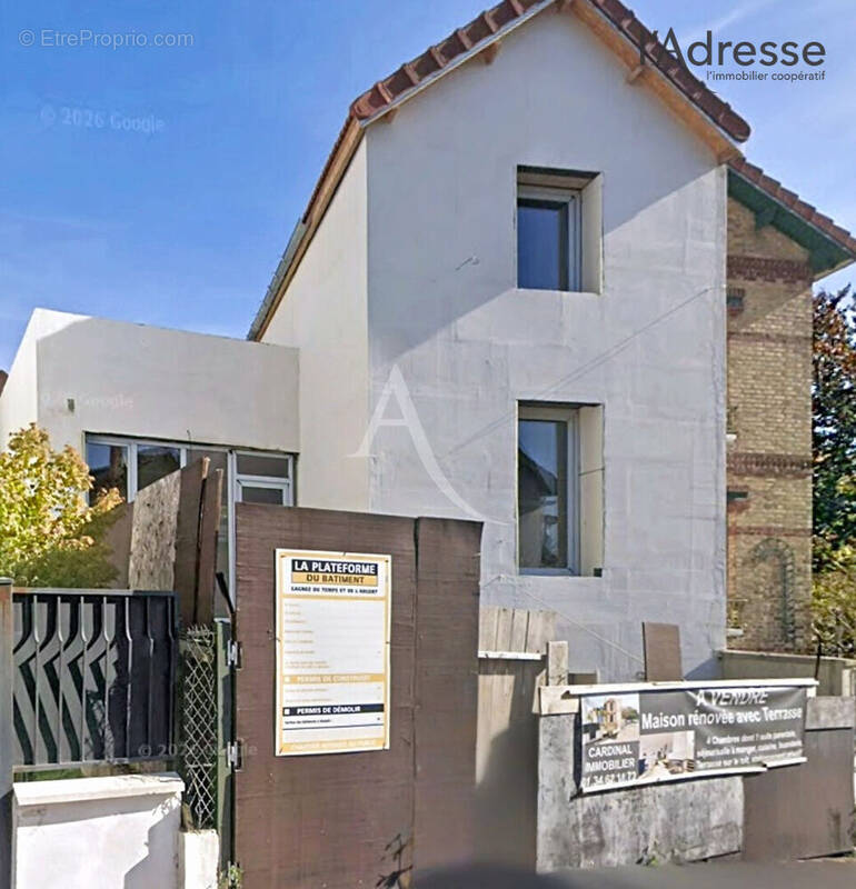 Maison à SURESNES