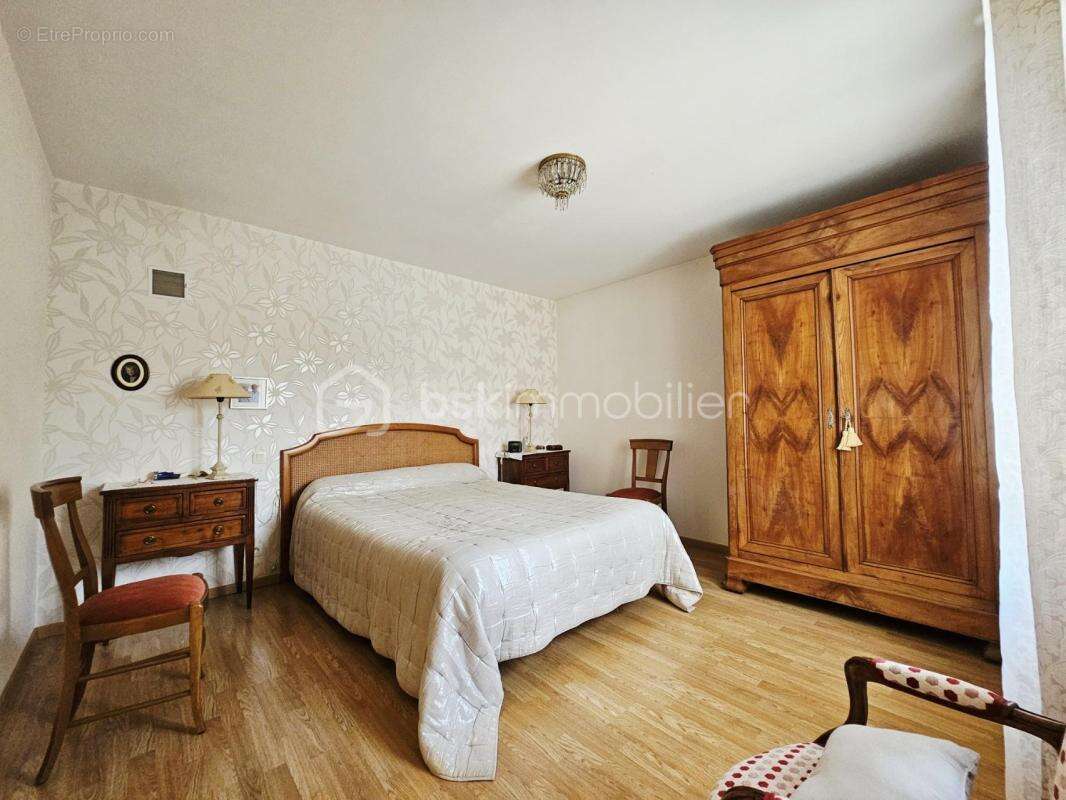 Chartres-de-bretagne / maison bourgeoise 4 chambres - photo 7