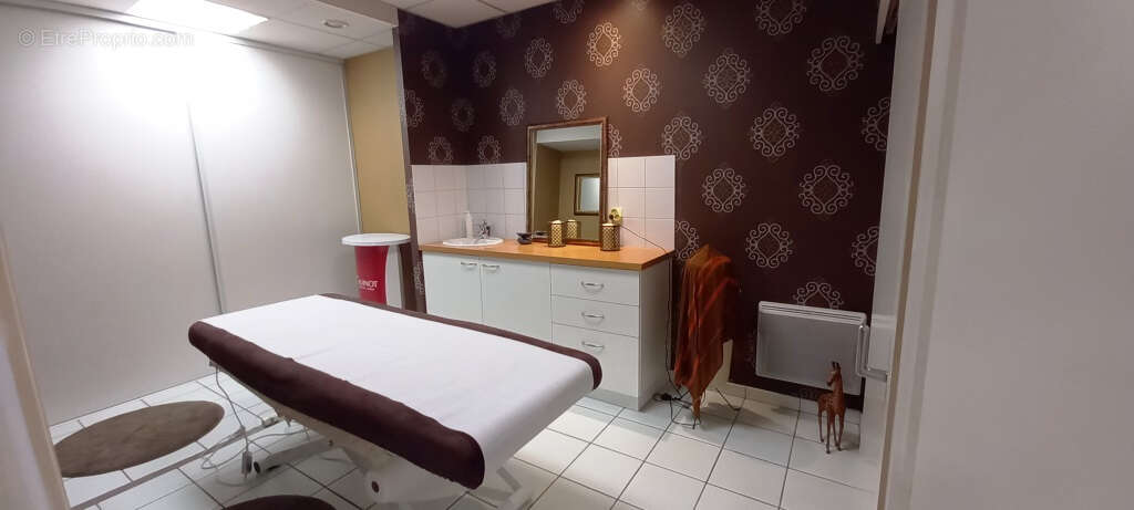 Commerce à FOUGERES